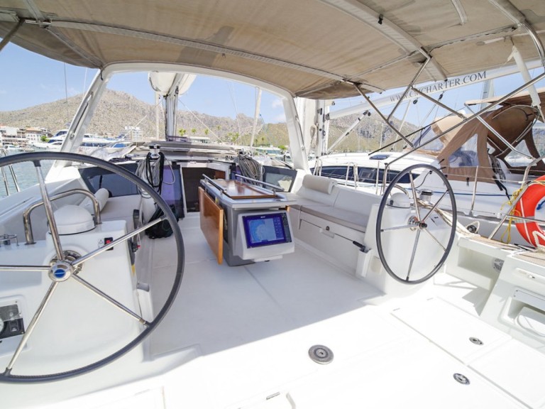 Bareboat Rental Sailboat Bénéteau with a boat licence