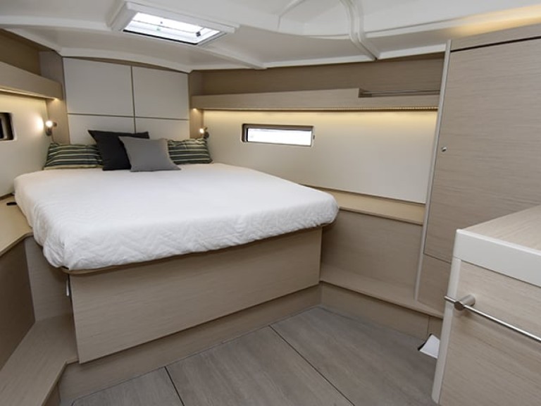 Sailboat rental with or without captain Bénéteau Parish of Saint George