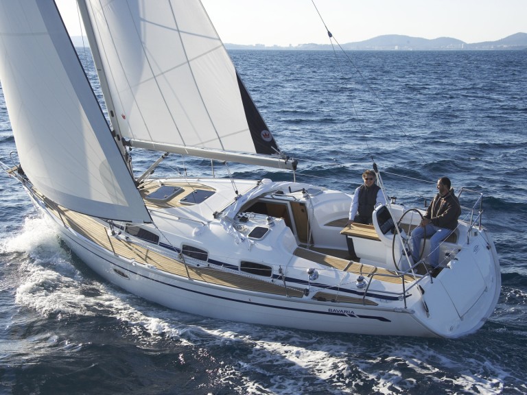 Sailboat rental in Saltsjö-duvnäs - Bavaria Bavaria 35 Cruiser