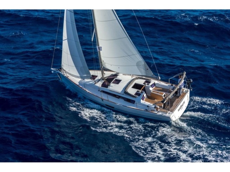 Bareboat Rental Sailboat Dufour with a boat licence