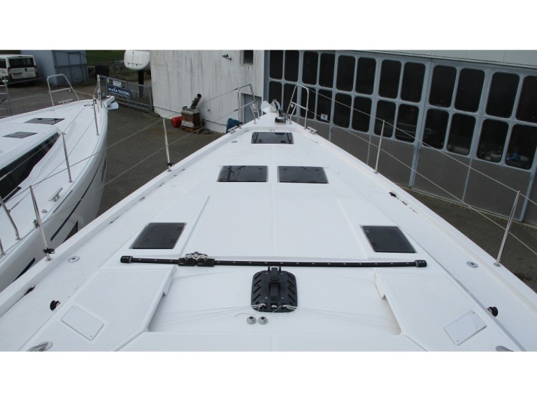 Sailboat rental in Göteborgs stad - Bavaria Bavaria C45