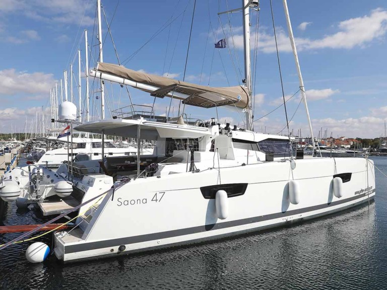 Bareboat Rental Catamaran Fountaine Pajot with a boat licence
