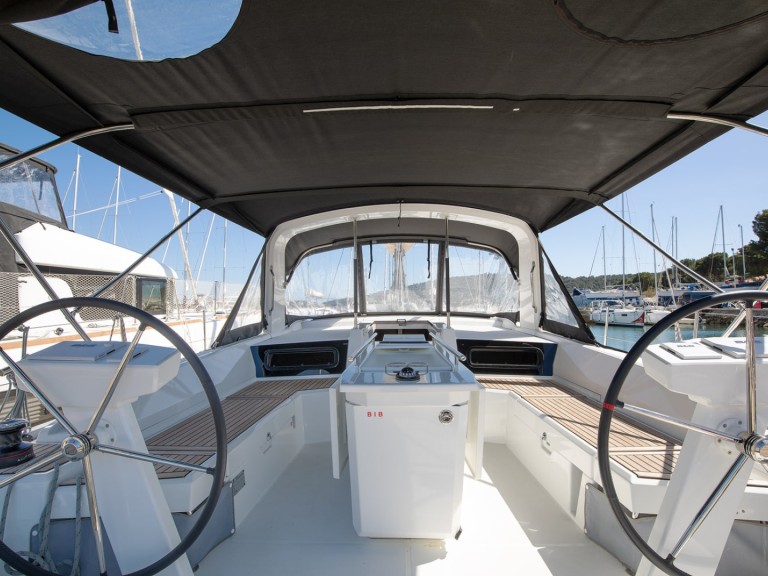 Yacht charter Pomer cheap Oceanis 46.1