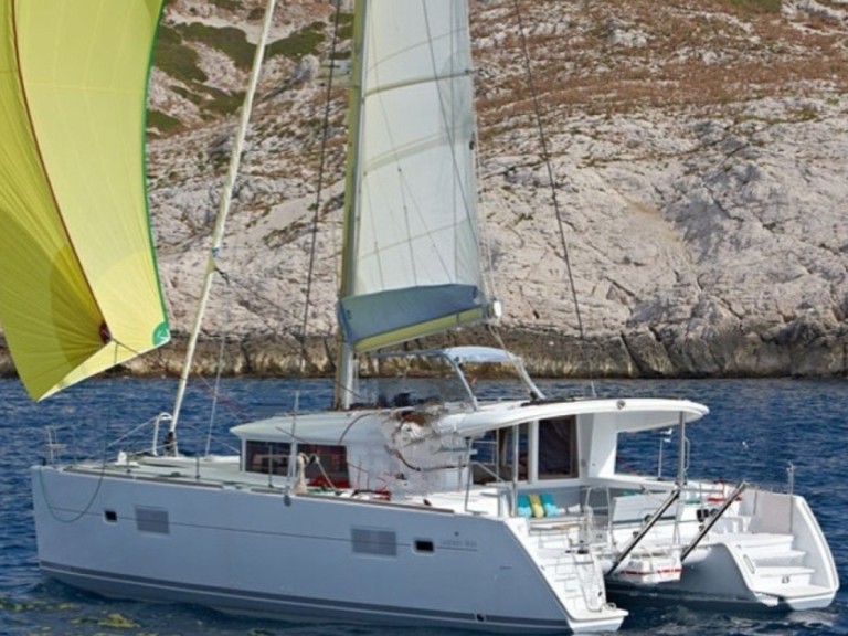 Yacht charter Volos cheap Lagoon 400 S2