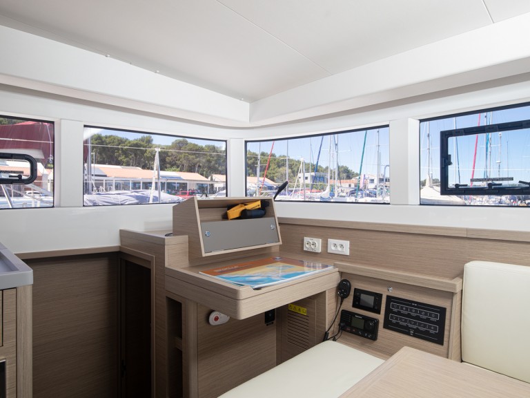 Lagoon Lagoon 40 charter bareboat or captained in  Pomer