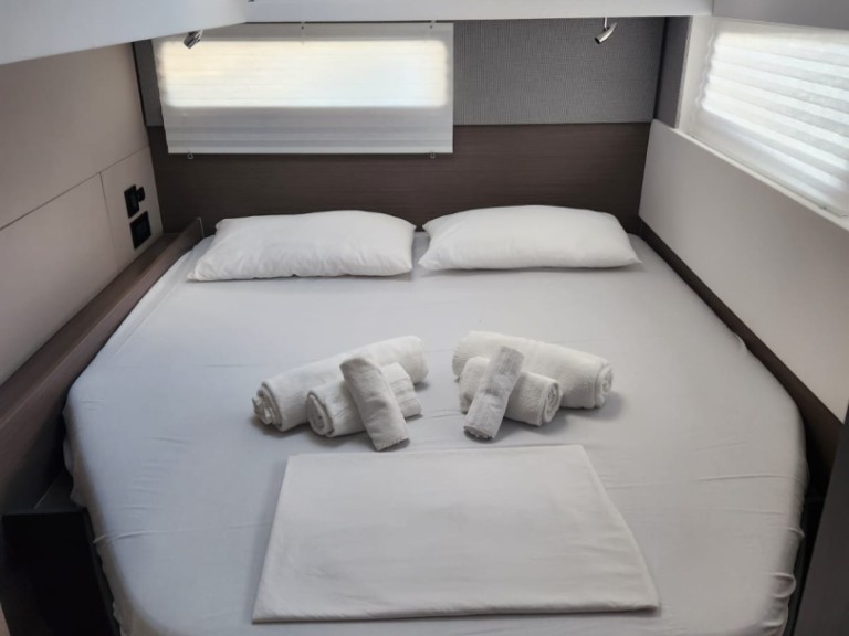 Catamaran for rent Cannigione at the best price