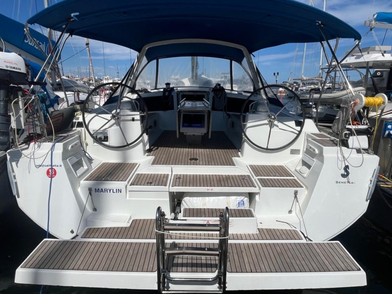 Sailboat rental with or without captain Bénéteau Cannigione