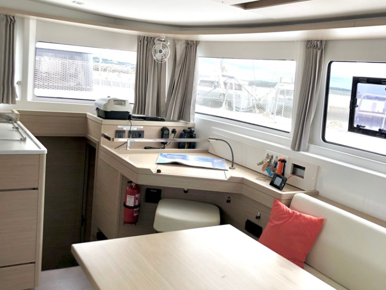 Lagoon Lagoon 46 in Pomer on SamBoat