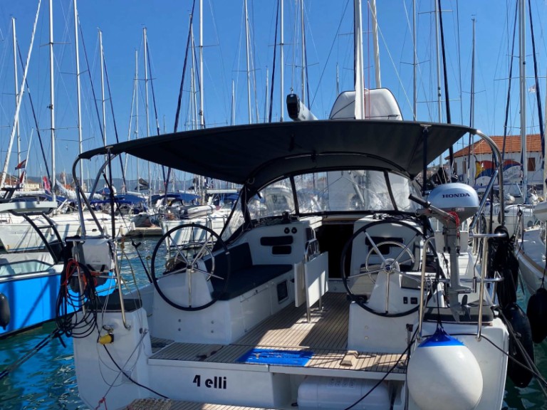 Sailboat rental in Skradin - Jeanneau Sun Odyssey 380