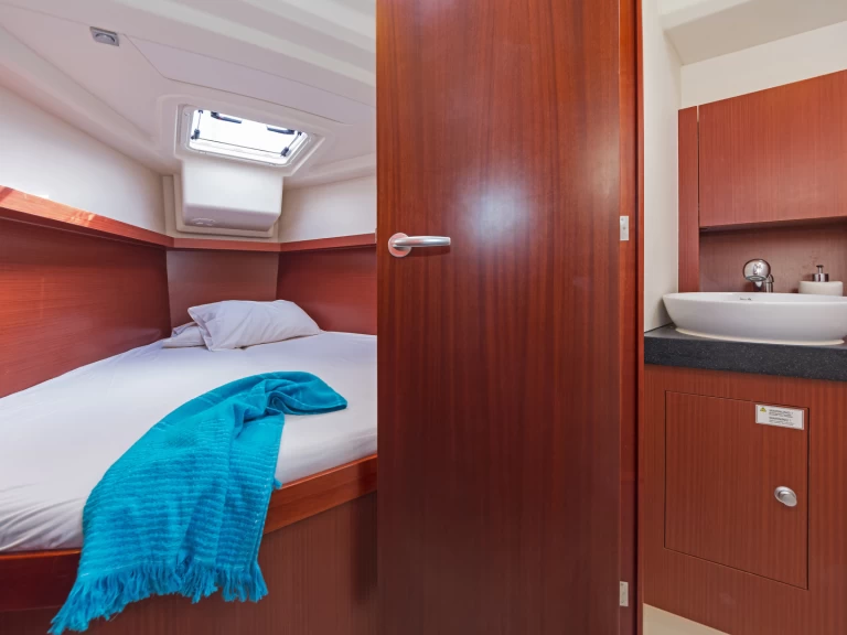 Sailboat rental in Rhodes (City) - Hanse Hanse 415