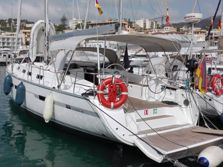 Sailboat rental in Palma de Mallorca - Bavaria Cruiser 45