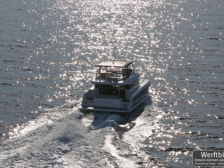 Motorboat rental with or without captain Fountaine Pajot Palma de Mallorca