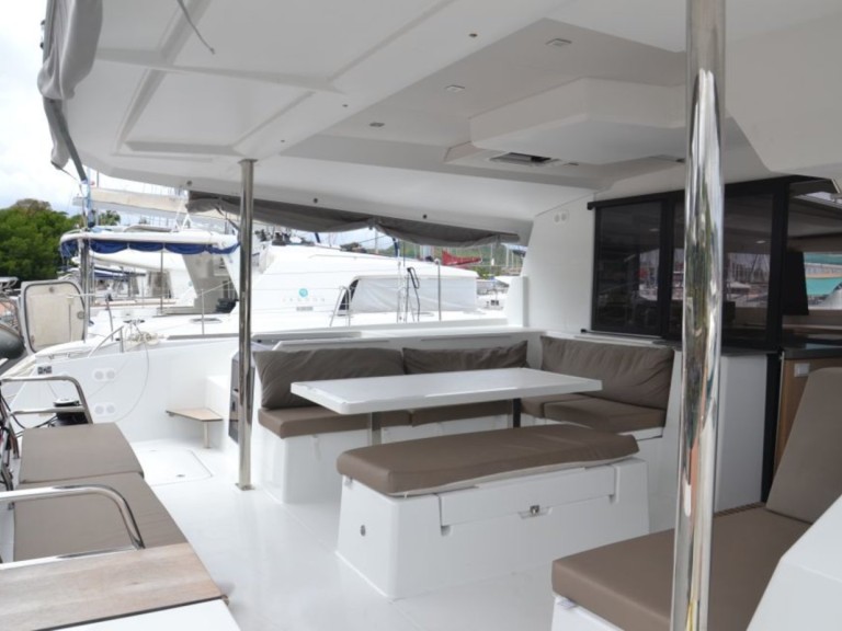 Rent a Fountaine Pajot Saona 47 Anse Marcel