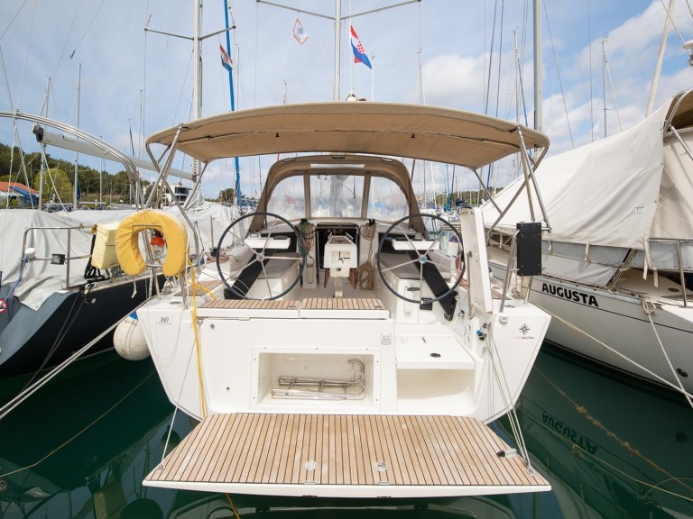 Bareboat Rental Sailboat Dufour with a boat licence