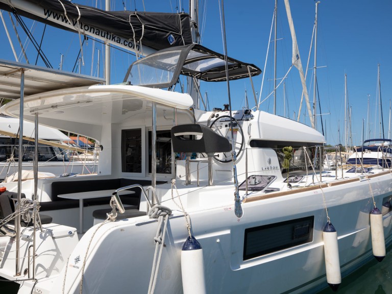 Bareboat Rental Catamaran Lagoon with a boat licence