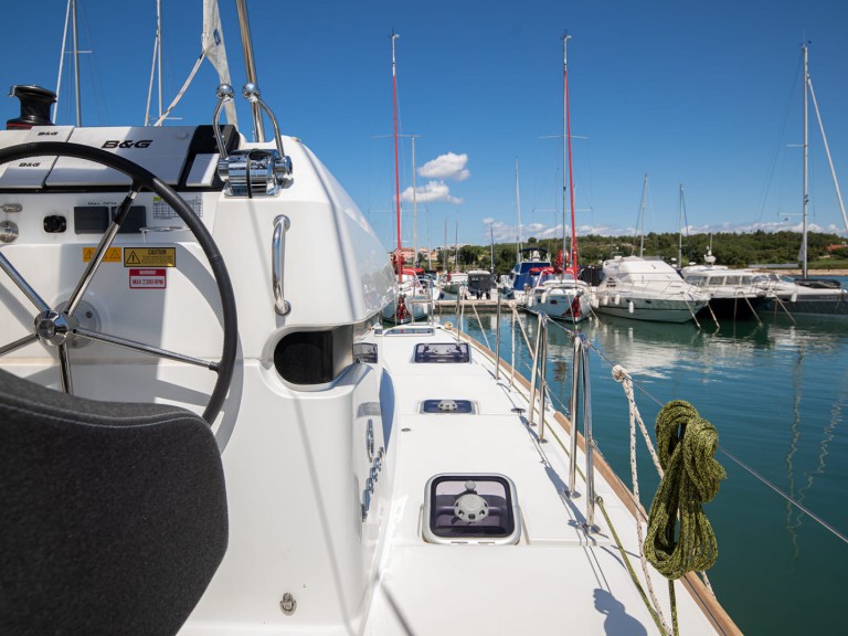 Rent a Lagoon Lagoon 40 Pomer