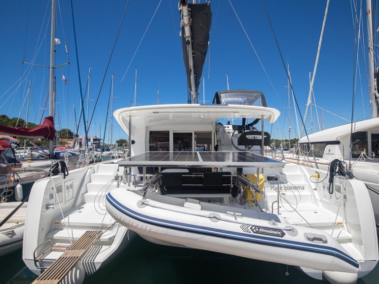 Catamaran rental in Pomer - Lagoon Lagoon 40