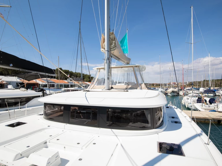 Rent a Lagoon Lagoon 46 Pomer