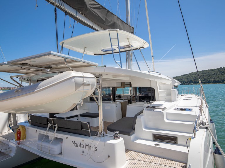 Catamaran rental with or without captain Lagoon Pomer