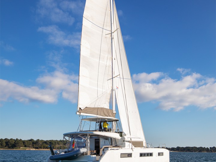 Yacht charter Pomer cheap Lagoon 50