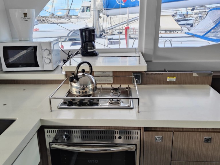 Boat rental Robertson and Caine Leopard 45 in Procida on Samboat