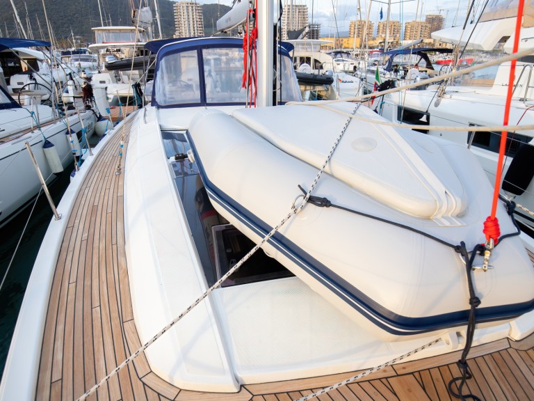 Sailboat rental with or without captain Bénéteau Castiglioncello