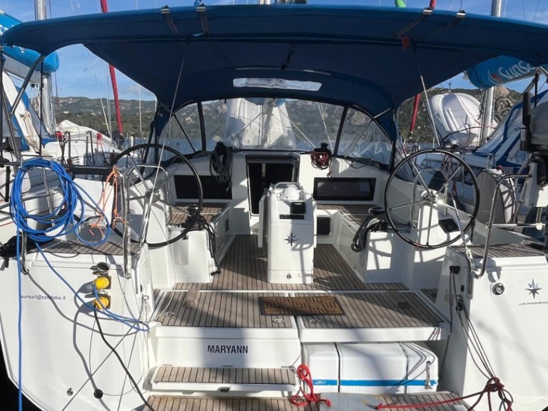 Bareboat Rental Sailboat Jeanneau with a boat licence