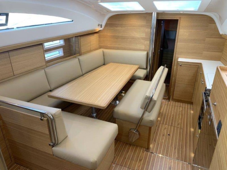 Sailboat for rent Pula at the best price