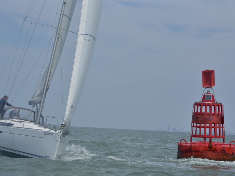 Rent a Bénéteau Oceanis 34 Nieuwpoort