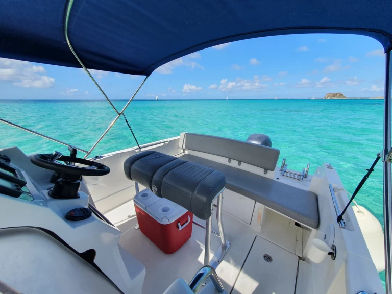 Motorboat for rent Marigot at the best price