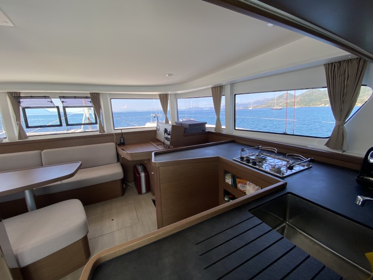 Catamaran rental in Salivoli - Lagoon Lagoon 42