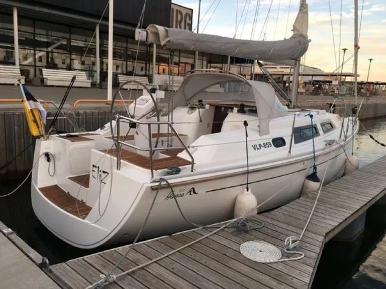 Sailboat rental in Tallinn - Hanse Hanse 325