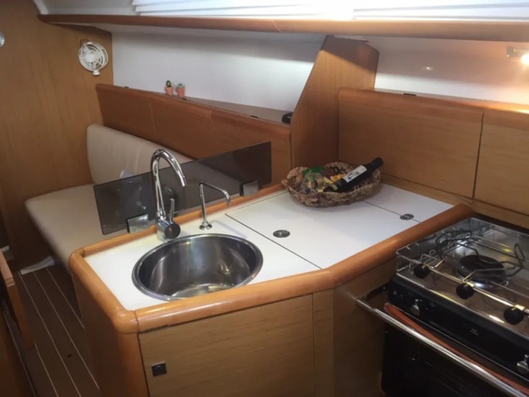 Jeanneau Sun Odyssey 33i charter bareboat or captained in  Gouvia