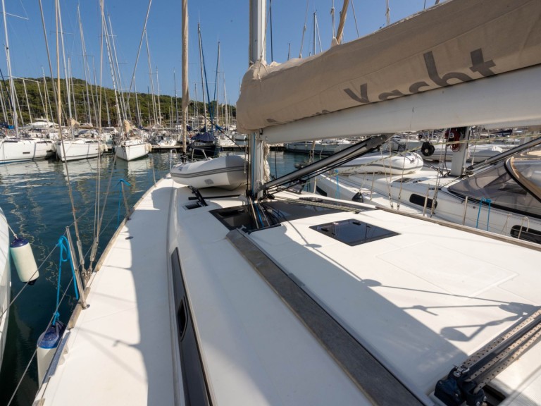 Bareboat Rental Sailboat Dufour with a boat licence