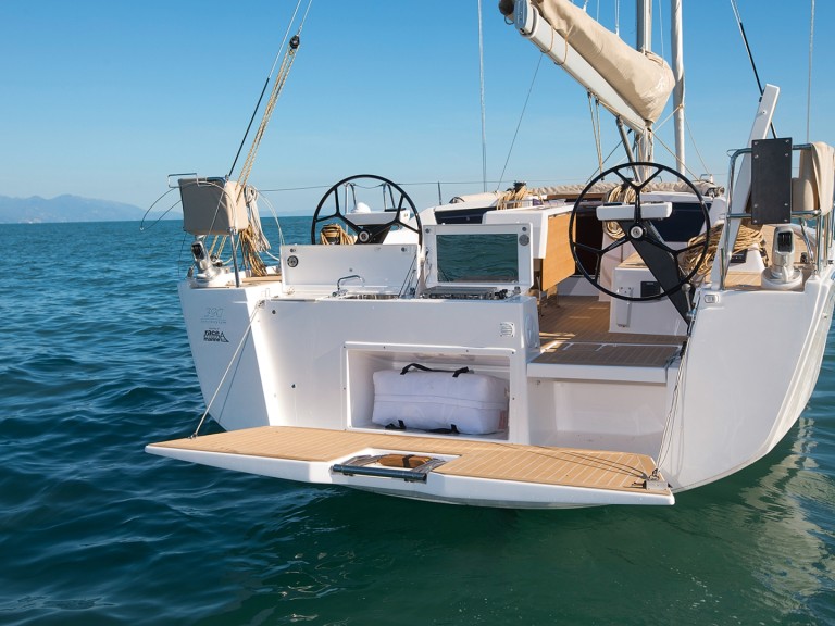 Rent a Dufour Dufour 390 GL Marseille