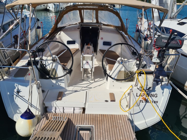 Sailboat rental in Zaton - Jeanneau Sun Odyssey 349