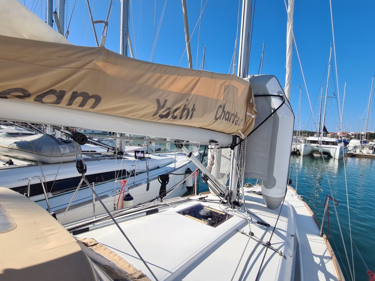 Rent a Jeanneau Sun Odyssey 349 Zaton