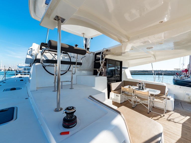 Catamaran rental in Cagliari - Lagoon Lagoon 42