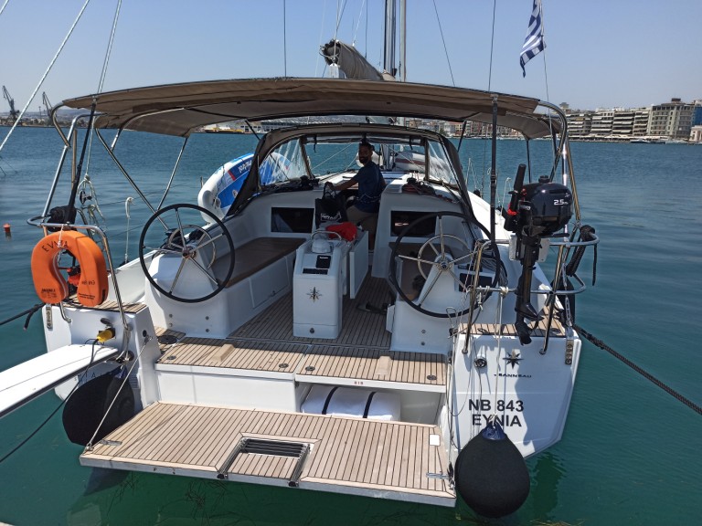 Jeanneau Sun Odyssey 410 charter bareboat or captained in  Volos
