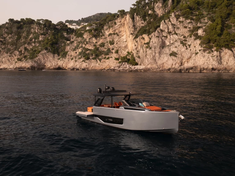 Rent a Cranchi A 46 Luxury Tender Sorrento
