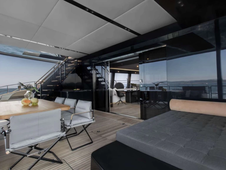 Rent a Sunreef GRAYONE Greece