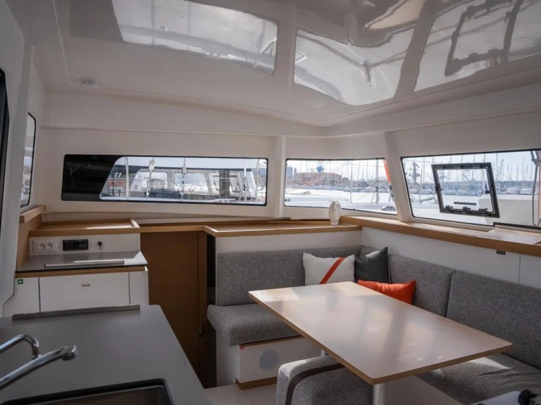 Yacht charter Toulon cheap Excess 11