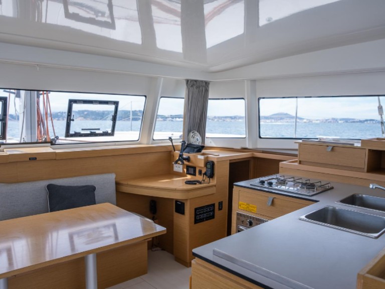 Boat rental Excess Excess 11 in Toulon on Samboat