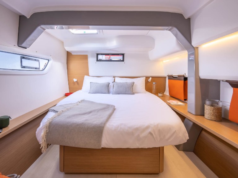 Yacht charter Toulon cheap Excess 14