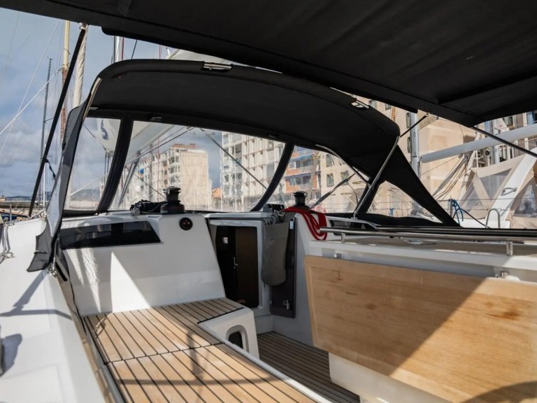 Bareboat Rental Sailboat Bénéteau with a boat licence