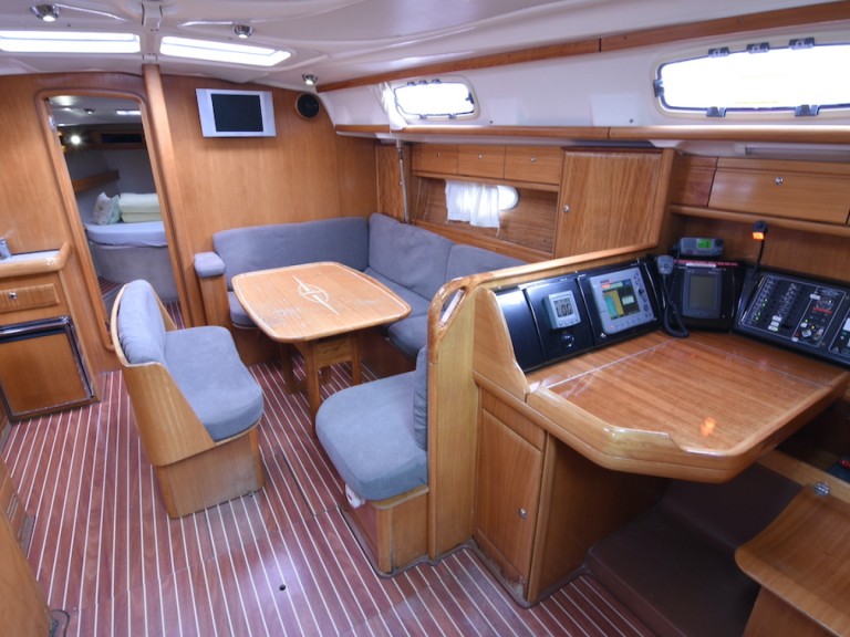 Bavaria Bavaria 42 Cruiser charter bareboat or captained in  Punat