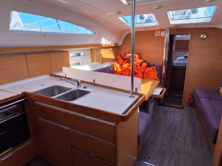 Sailboat rental in Trogir - Elan Impression 45