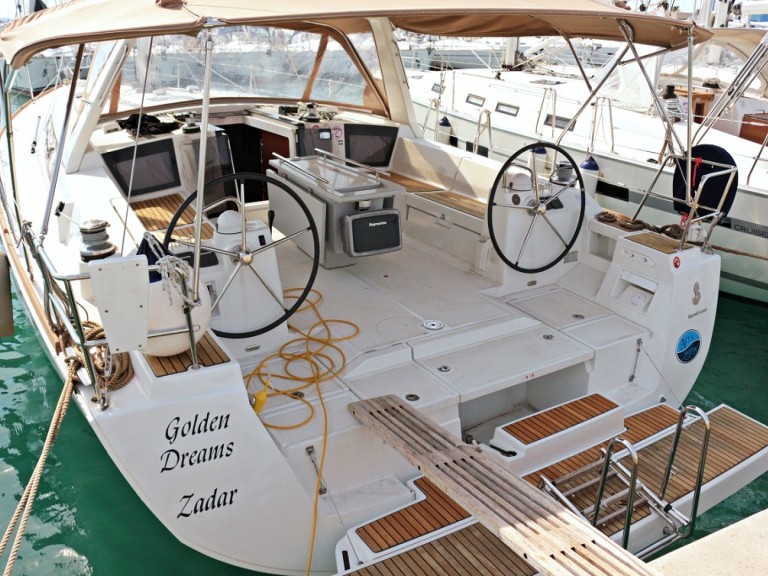 Bareboat Rental Sailboat Bénéteau with a boat licence