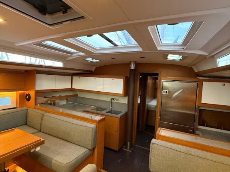 Rent a Dufour Dufour 530 Kos