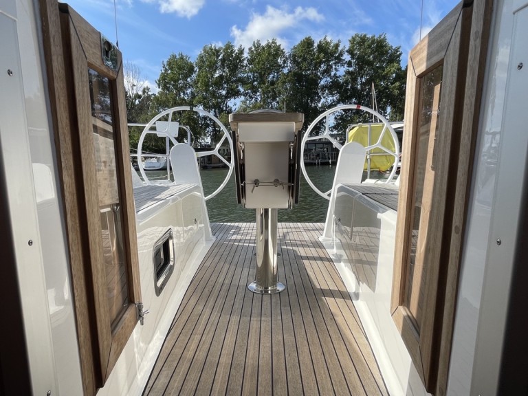 Rent a Bavaria Cruiser 34 Saltsjö-duvnäs